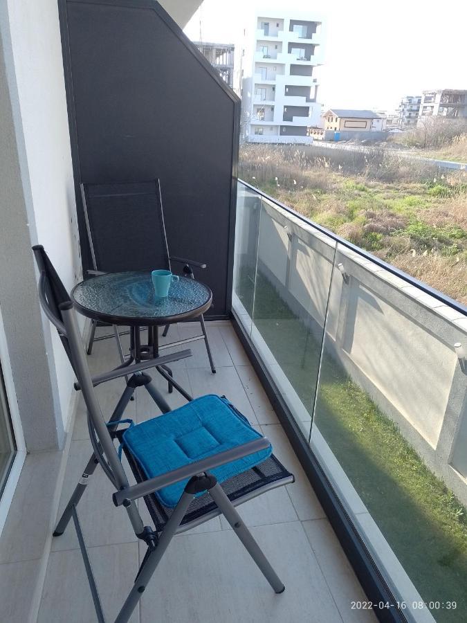 Sunny Blue Studio Navodari Bagian luar foto